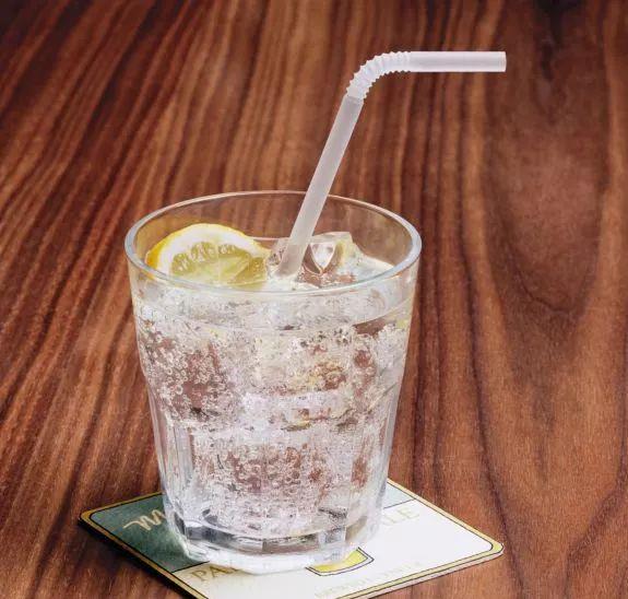 睡眠|血糖高的人，睡前尽量少喝这几种水，或有助于血糖稳定