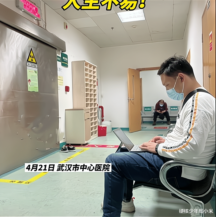 硬核少年周小米 广西富川：男子暴雨中坚持剥笋卖笋，不卖完不收摊