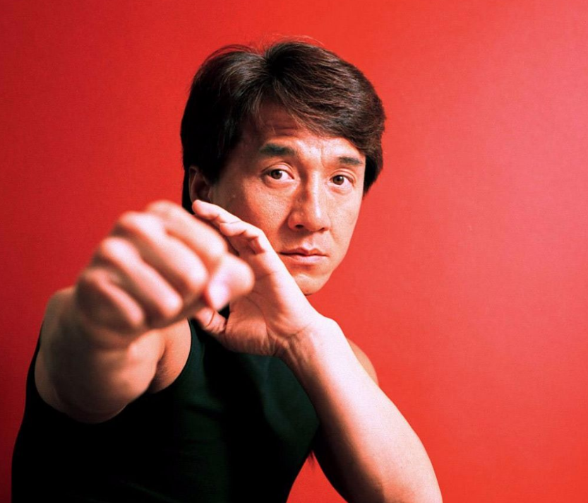 陆子艺|她6岁被成龙抱着上春晚，14岁演《花千骨》被说丑，现在颜值大变