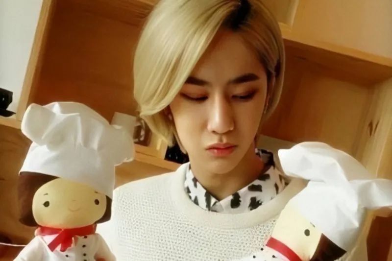 王一博|肖战与王一博因《陈情令》一起爆红，为何王一博的路人缘更好一些呢？