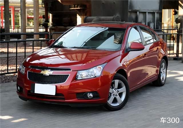 日产轩逸|车300：曾月销3万辆比卡罗拉还火，这辆“神车”最终却落寞停产！