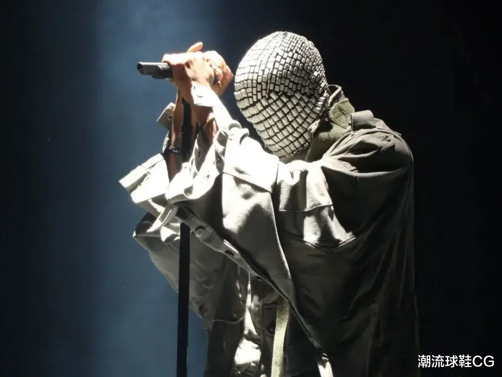 潮流球鞋CG|说唱圈的“悍匪”Kanye，丝袜套头第一人！