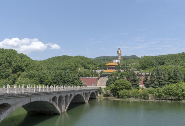 河南 河南一人造景区凉了，耗2.8亿，曾授予国际王牌景区，今日渐落寞