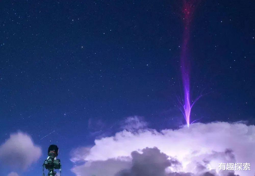 太空 6000立方公里空间都在发光！蓝光直射外太空，这是一种什么天象？