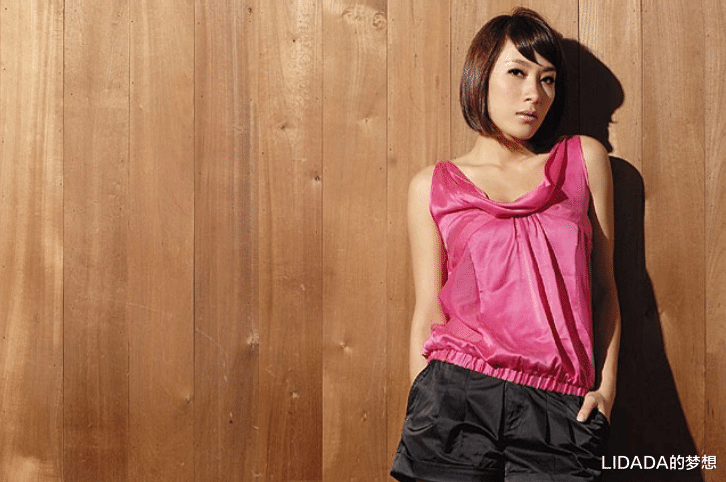 杨怡|从无名龙套到视后，42岁杨怡高龄生下二胎儿子，一家四口终得圆满