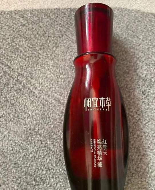 银耳 “美白精华”别乱选，这5款见效更快、作用更温和，照着买不会错