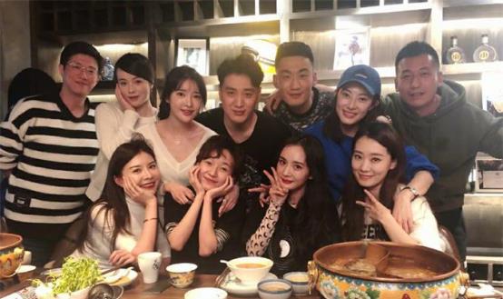 保安|65岁香港男演员转行做保安，月入15000元，他坦言：够生活就行