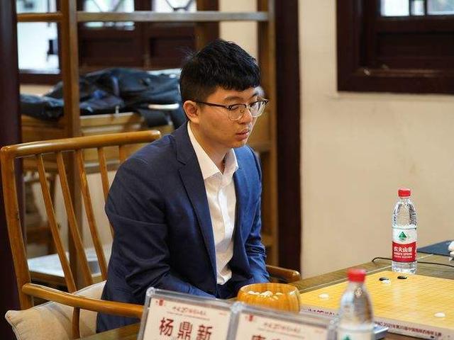 杨鼎新|中韩超循赛韩再胜两场！杨鼎新等连败排名垫底