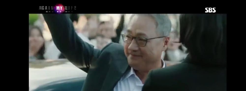 贾玲|《Again My Life》预告曝光！李准基格斗检察官，狂健身爆击恶人