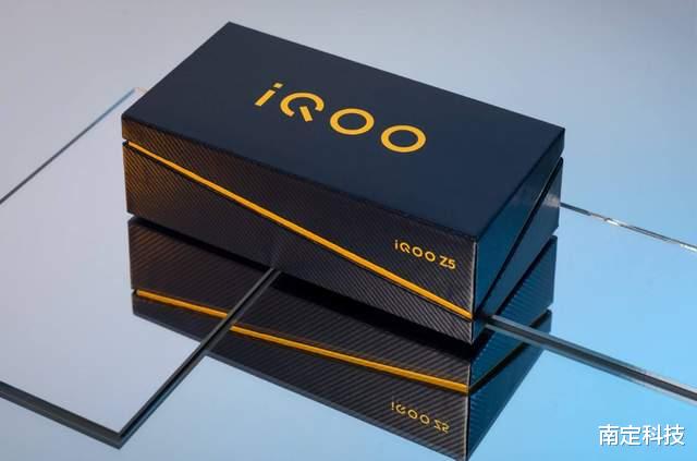 两千价位机型“内卷”会带来什么?iQOO Z5“造梦空间”图赏