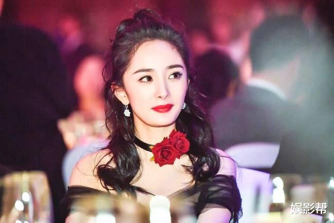 杨幂|刚走红就要解约，杨幂旗下又出了一位“白眼狼”，原来说的就是她