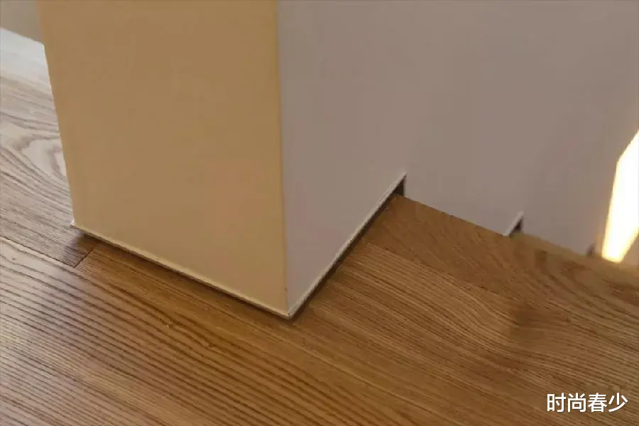 房间收口不容小觑，踢脚线这样做美翻了