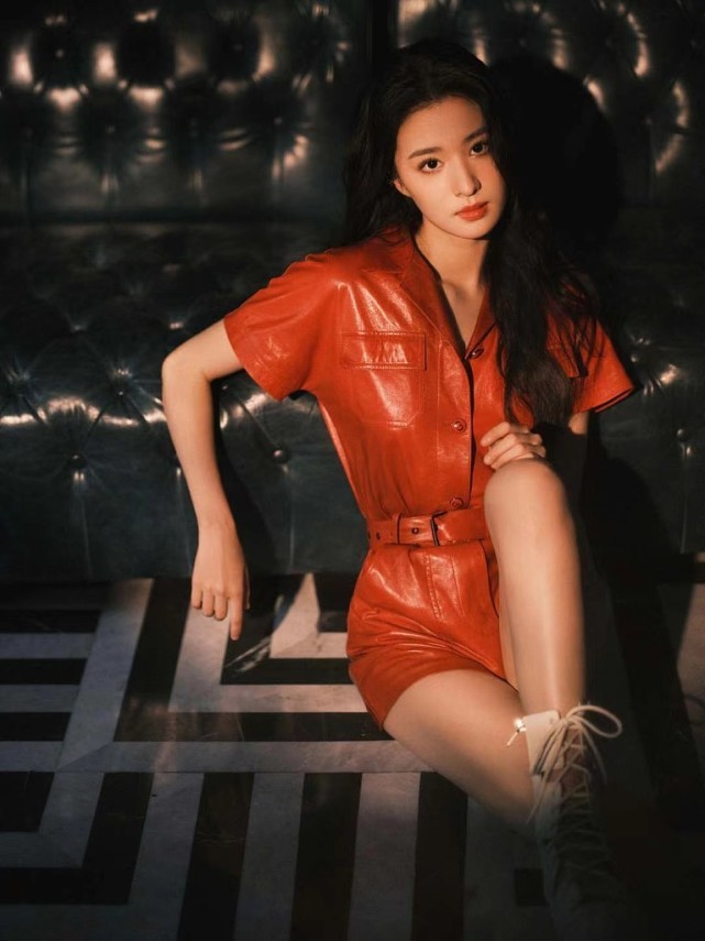 Lady变美日记|清凉一夏,选择御姐风穿搭让你魅力无穷,特别撩人