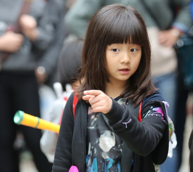 黄忆慈|网传黄多多在图书馆约会？遭到学校开除，黄磊气到瘦了十斤