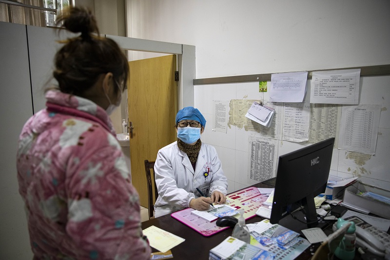 番茄医生在线 32岁女白领查出2cm乳腺结节，半年降到0.2cm，医生：值得借鉴