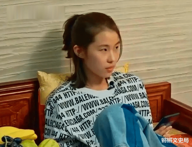 刘思琦|“巨婴”刘思琦：曾每天花销过万，吃饭要人喂，今成为服装设计师