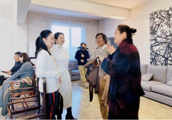 山口百惠|朱珠为母乳喂养带娃工作，老公成带娃保姆，二人现场眉目传情超甜