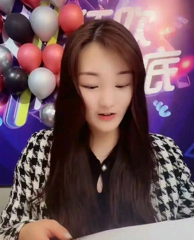 |亚男叔叔道出没小孩的原因，小伟被质疑没能力，难道女方没责任？