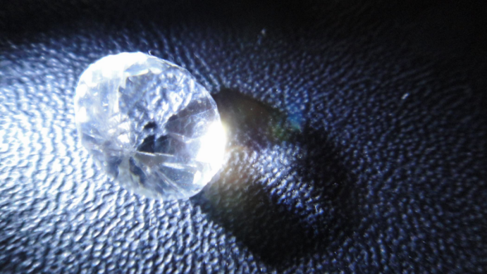 一粒沙子被放大300倍,是一个怎样的世界?科学家实验给出答案