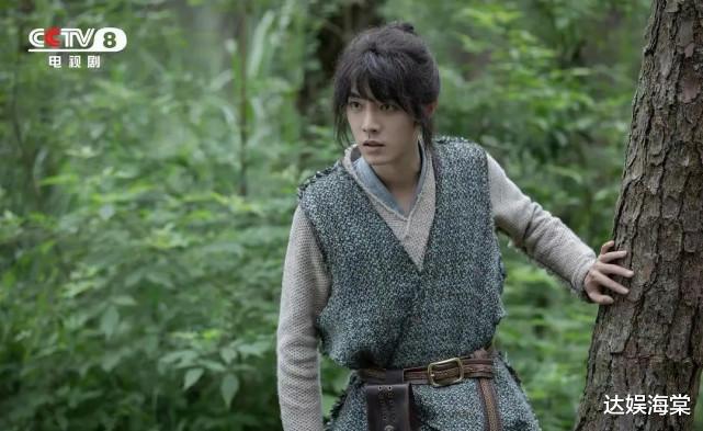 肖战|《斗罗大陆》开播5天再上热搜，央视发文力挺肖战，粉丝却不开心了