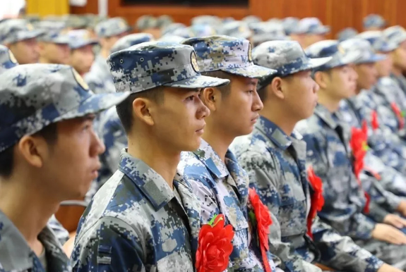 安妈育儿日|2021年参军“新要求”，这8种情况无法通过政审，学生需知晓