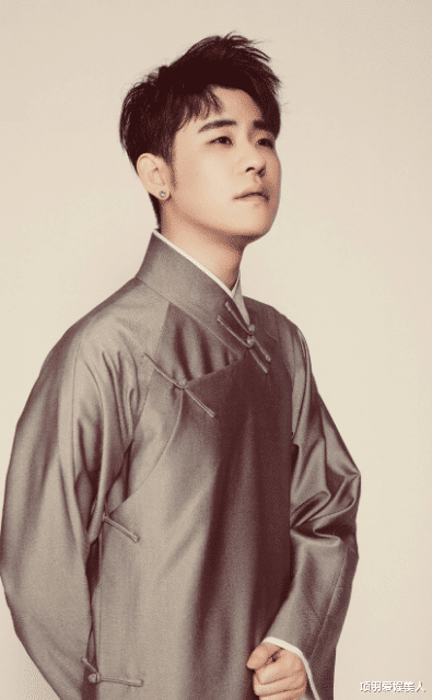 张云雷|德云社再陷退社风波，张云雷为何要斥巨资自立门户？