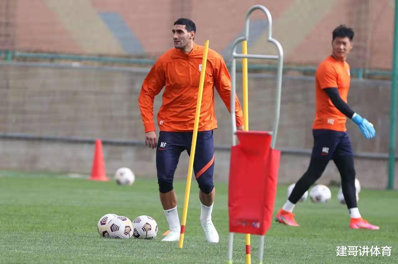 国足|4月3日！鲁能VS国足！预测：2-1！鲁能的首发要给国足上课