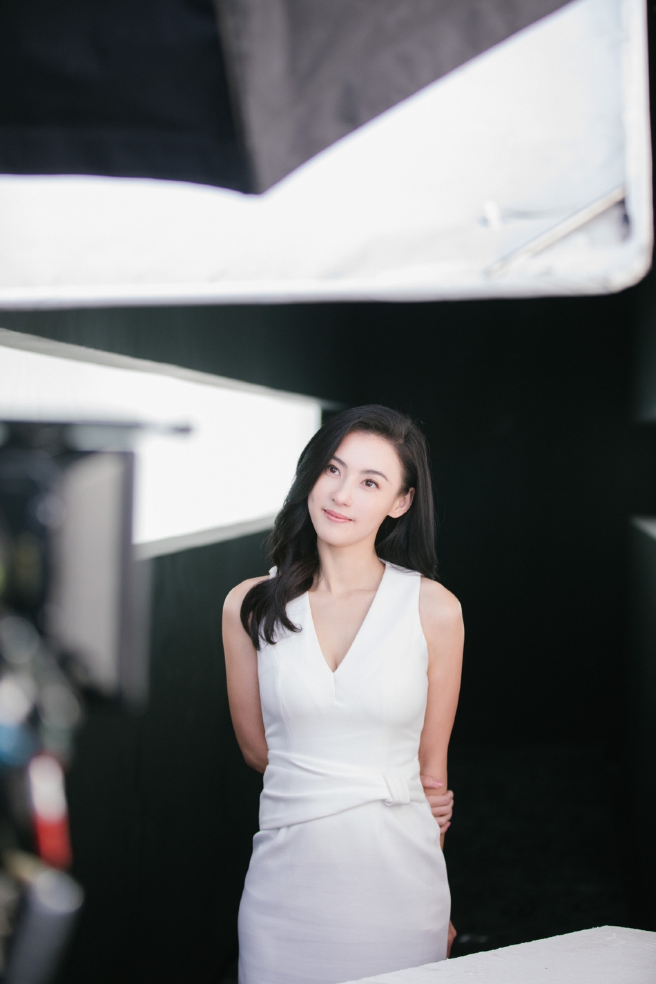 马苏|张柏芝清晨起床直播，身后男子正在穿衣服，疑在张柏芝家过夜