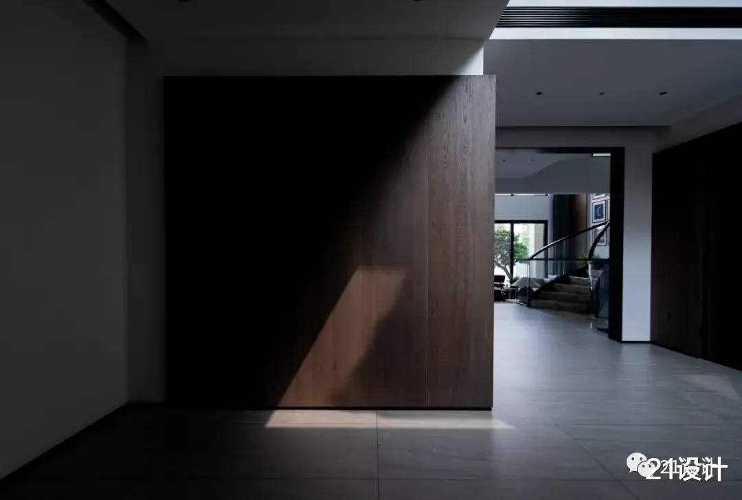 21设计:两栋镜像联排别墅,如何生成1400㎡独栋情景别墅?