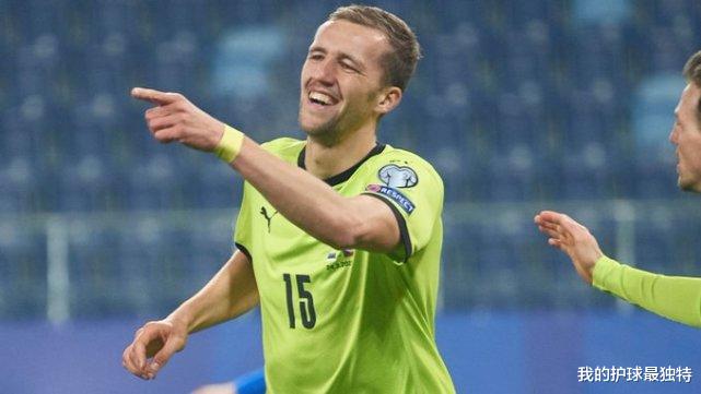 湖人队|6-2！世界第1遭打击！26岁英超大将神了，16分钟3球，创12年纪录