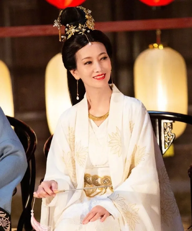 赵雅芝|时隔30年，当年爆红的“白娘子”，如今复出是这般模样