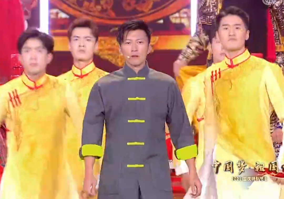 小姐姐|国庆晚会明星造型：刘嘉玲气质优雅，谢霆锋倾情献唱，李宇春干练