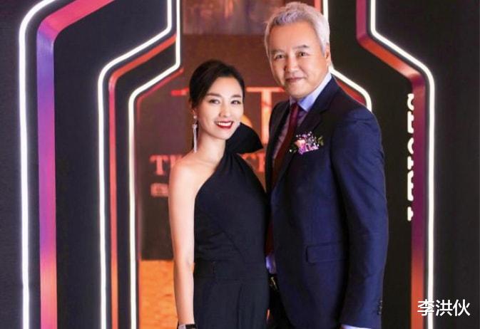 张庭|张庭奢华生活被扒,五个保姆伺候天天喝燕窝,房太多导致记错住址