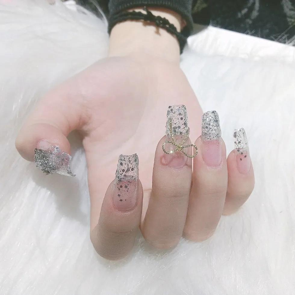 美甲|过年最适合做这些BlingBling美甲！