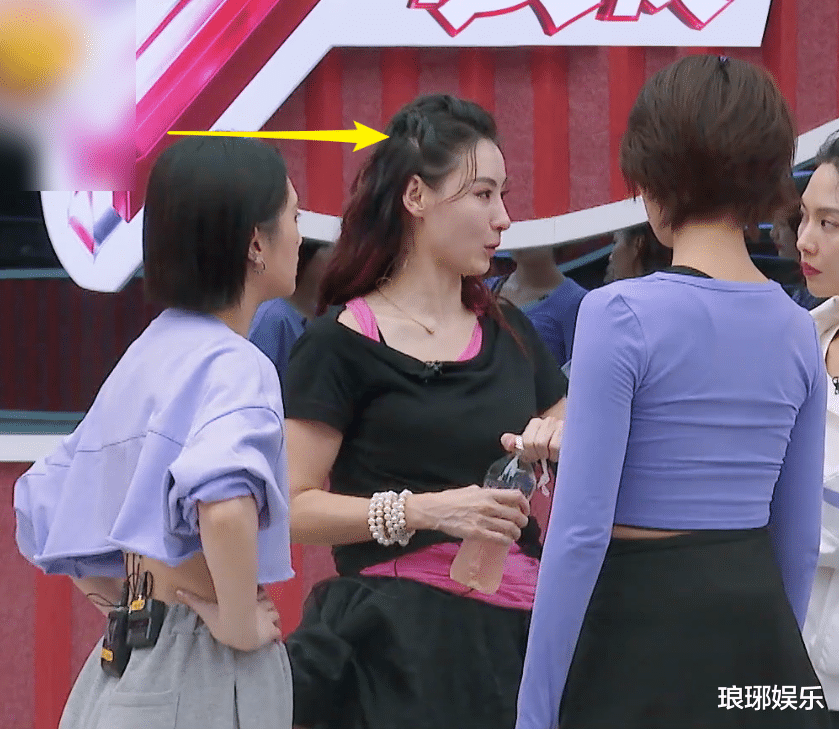 杨丞琳|161杨丞琳和165张柏芝同框，同穿平底鞋，谁在撒谎很尴尬