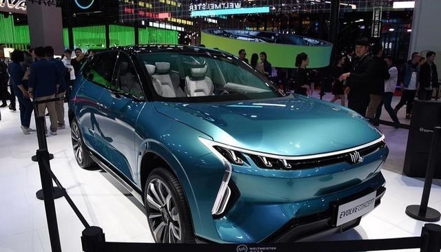 轻语妈妈|光传感器就有23个，才十多万，被车标“蒙蔽”多年，该醒醒了！