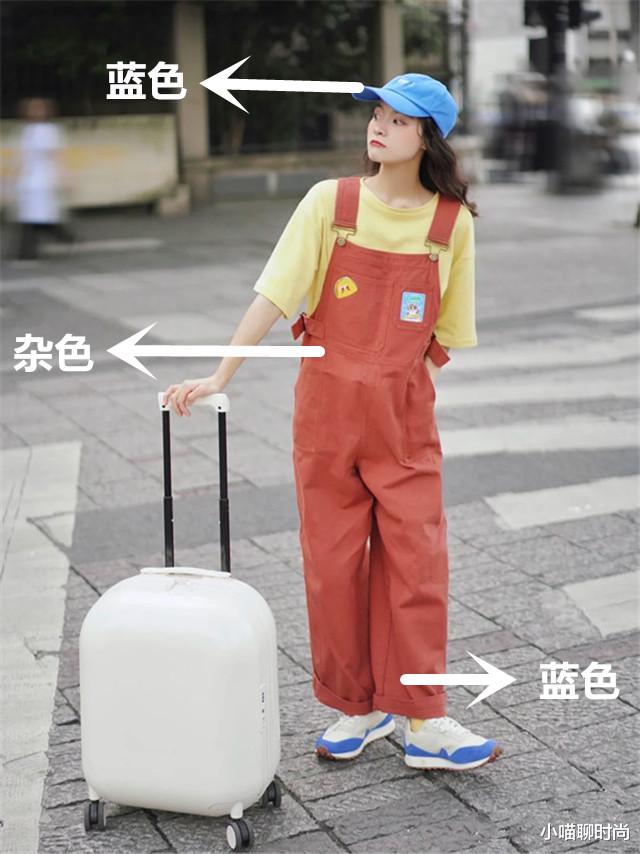 小喵聊时尚|T恤搭配什么“裤子”好看?建议:除了阔腿裤以外,这4种都可以!