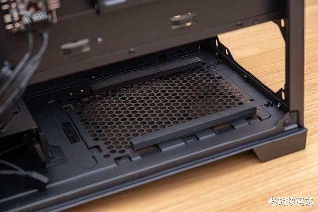 三星|强力散热，超高颜值，安钛克风行者DF700 Flux中塔机箱体验
