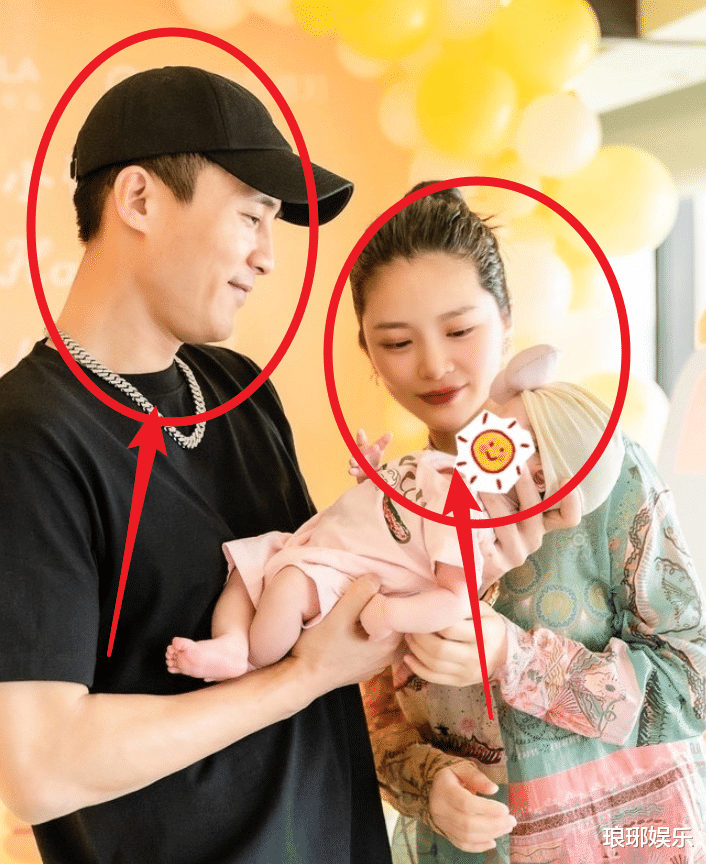 王灿|杜淳女儿满月照曝光，夫妻同框秀恩爱，王灿的产后身材却太真实了