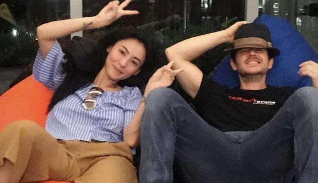 张柏芝|谢贤首次发声公开与张柏芝三子关系，谢霆锋的反应却惹人遐想。