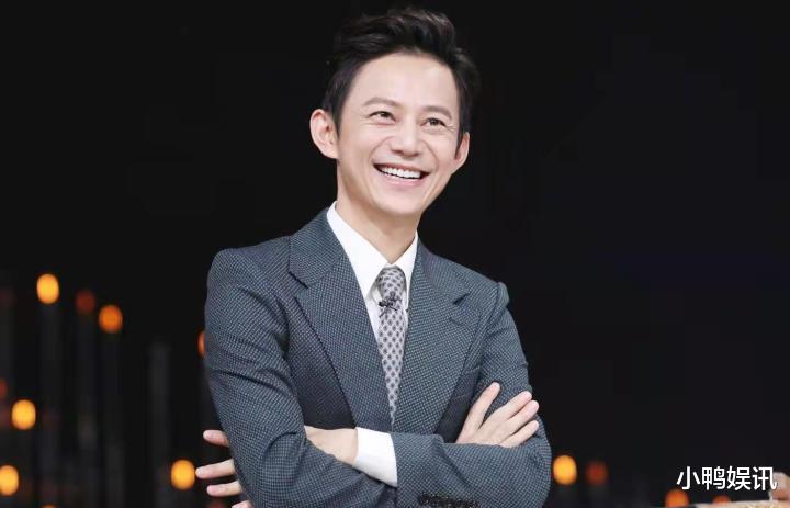 乔欣|大势已去?何炅醉酒扑在周迅身上痛哭,最后一根弦终于崩了?