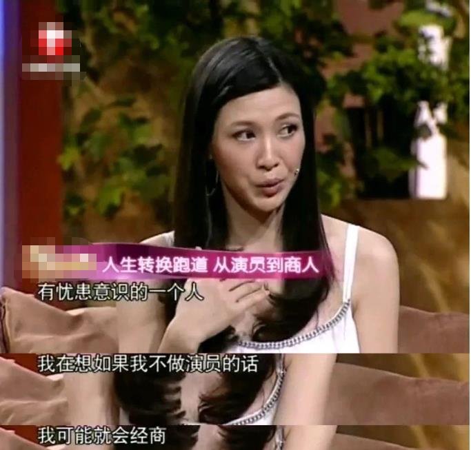 亮剑|曾凭《亮剑》走红，却因拒绝“Q规则”被封杀，今和老公打工还债