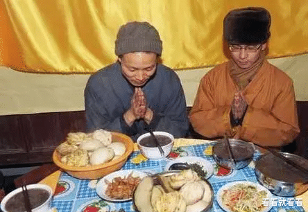 饮食|和尚们每天吃素，为何大多还是肥头大耳？看完他们的伙食就明白了