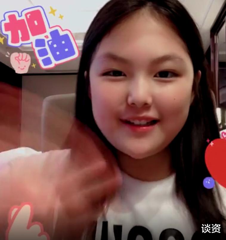 李湘|11岁王诗龄比李湘还圆润，肉嘟嘟的模样像极了王岳伦，身高快赶超妈妈