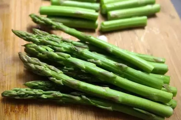 医生|52岁大爷血管犹如20岁小伙，平时常吃4种食物，血管科医生：做得好！