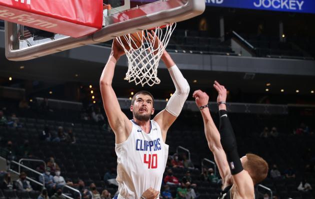 快船队|神鬼的乔治，失衡的阵容，1600万沦为泡沫，NBA最大的伪强队快船