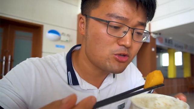 徐大sao|徐大sao开始整活，粉丝数据呈波浪线，评论区上演无人生还