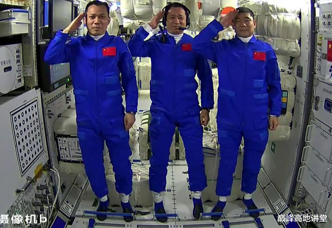 空间站 神舟12号刷新驻留时长纪录，超越神舟11！明年空间站人数将有变化
