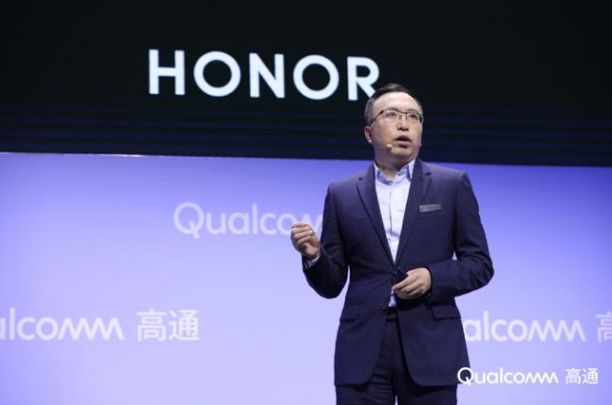 华为荣耀|荣耀双十一战绩颇丰，为何网友们对它的前途还很担忧？