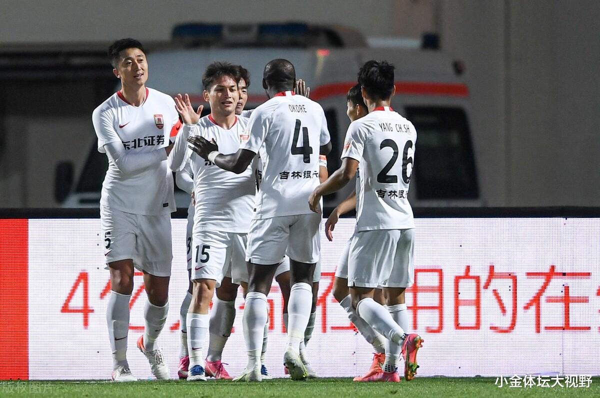 山东泰山|夺冠悬念没了！鲁能2-1绝杀长春，德尔加多救主，上港0-0闷平广州